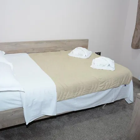 ホテル Semberski Salas Intergaj Hotel *