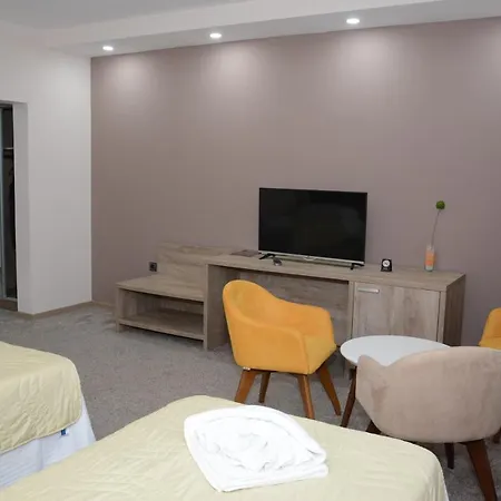 ホテル Semberski Salas Intergaj Hotel ビイェリナ