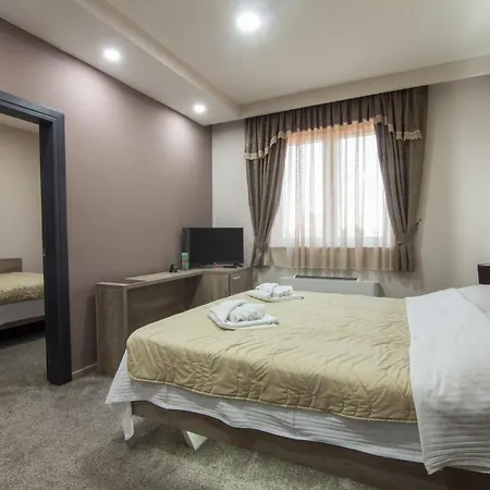 Semberski Salas Intergaj Hotel *